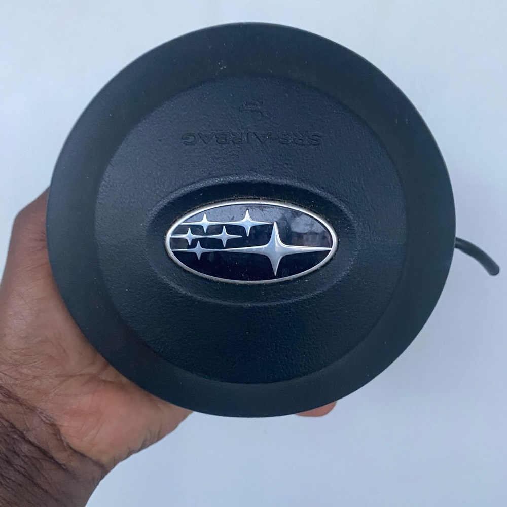 2010-2013 Subaru legacy outback airbag